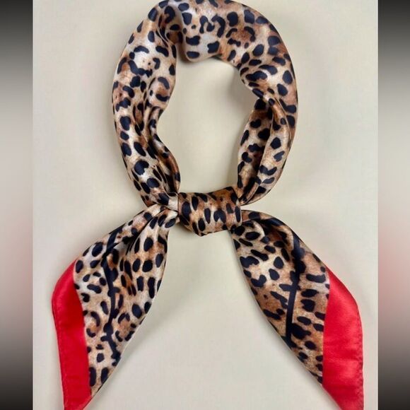 Leopard Print Scarf P30 - Picture 2 of 4